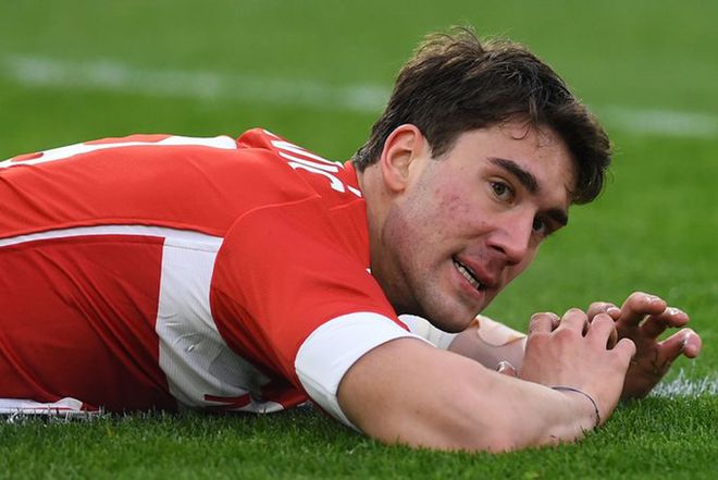 由超级巨星 由超级巨星